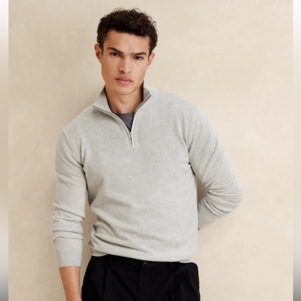 NWOT Men’s 100% Merino wool half zip sweater by Banana Republic